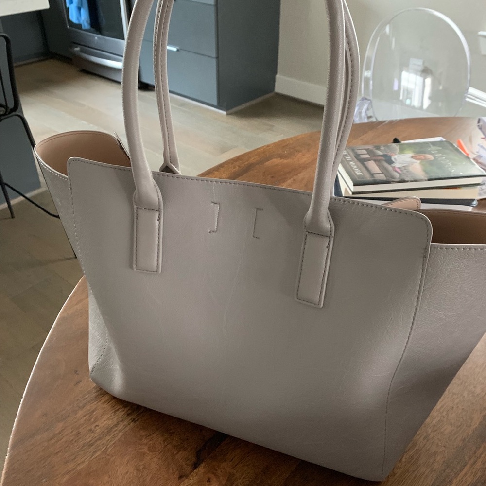 H&M shopper